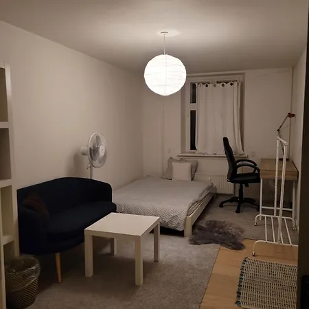 Lovely 1 Bed Private Close To Norreport Kopenhag